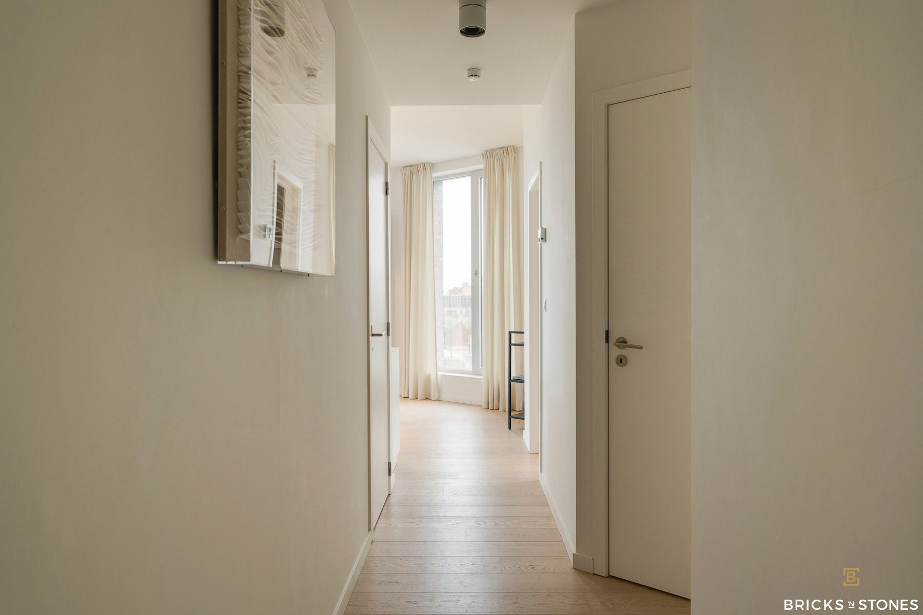 Prachtige city penthouse met 2 slaapkamers, terras en parking foto 11