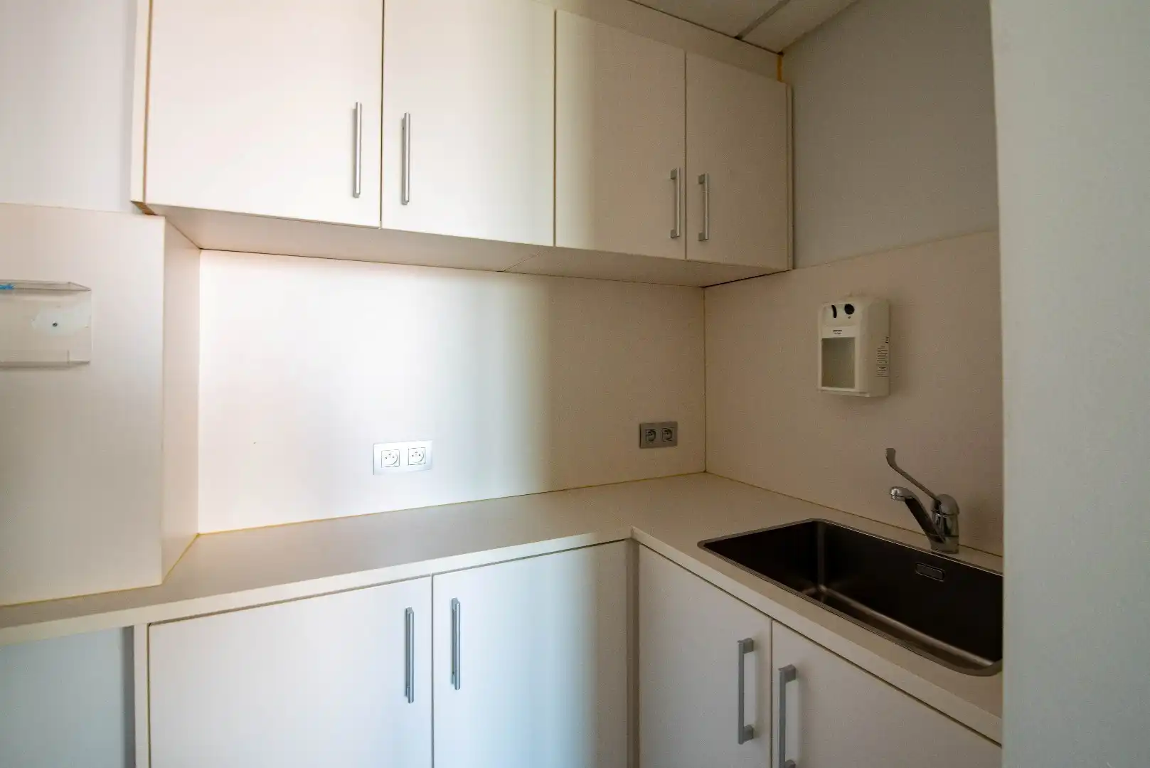 Boomsesteenweg 223 - Veelzijdige commerciële ruimtes te Wilrijk  foto 30
