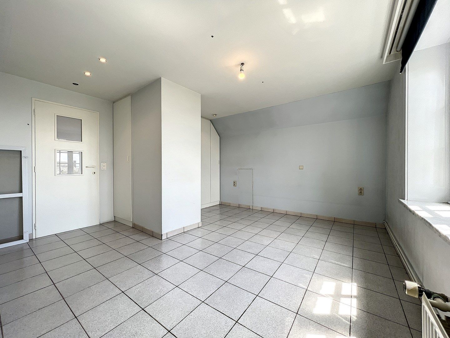 Ruime, alleenstaande woning met grote tuin te Staden foto 15