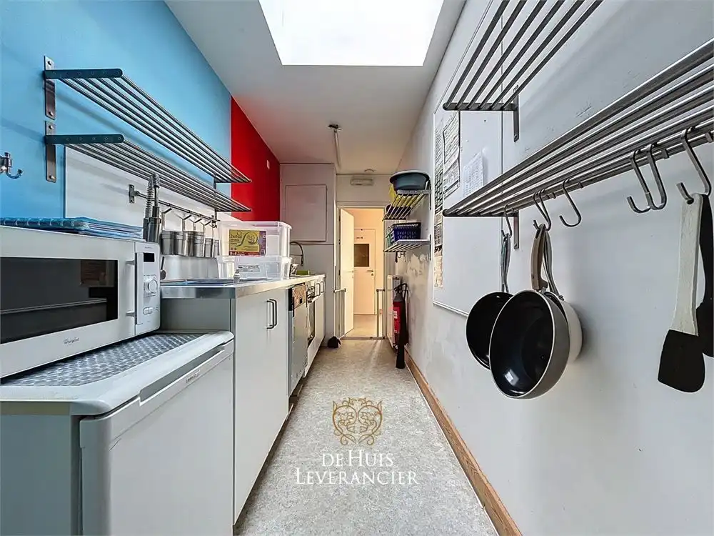 Uniek gebouw met handel en woongelegenheden te koop in Rumst foto 17