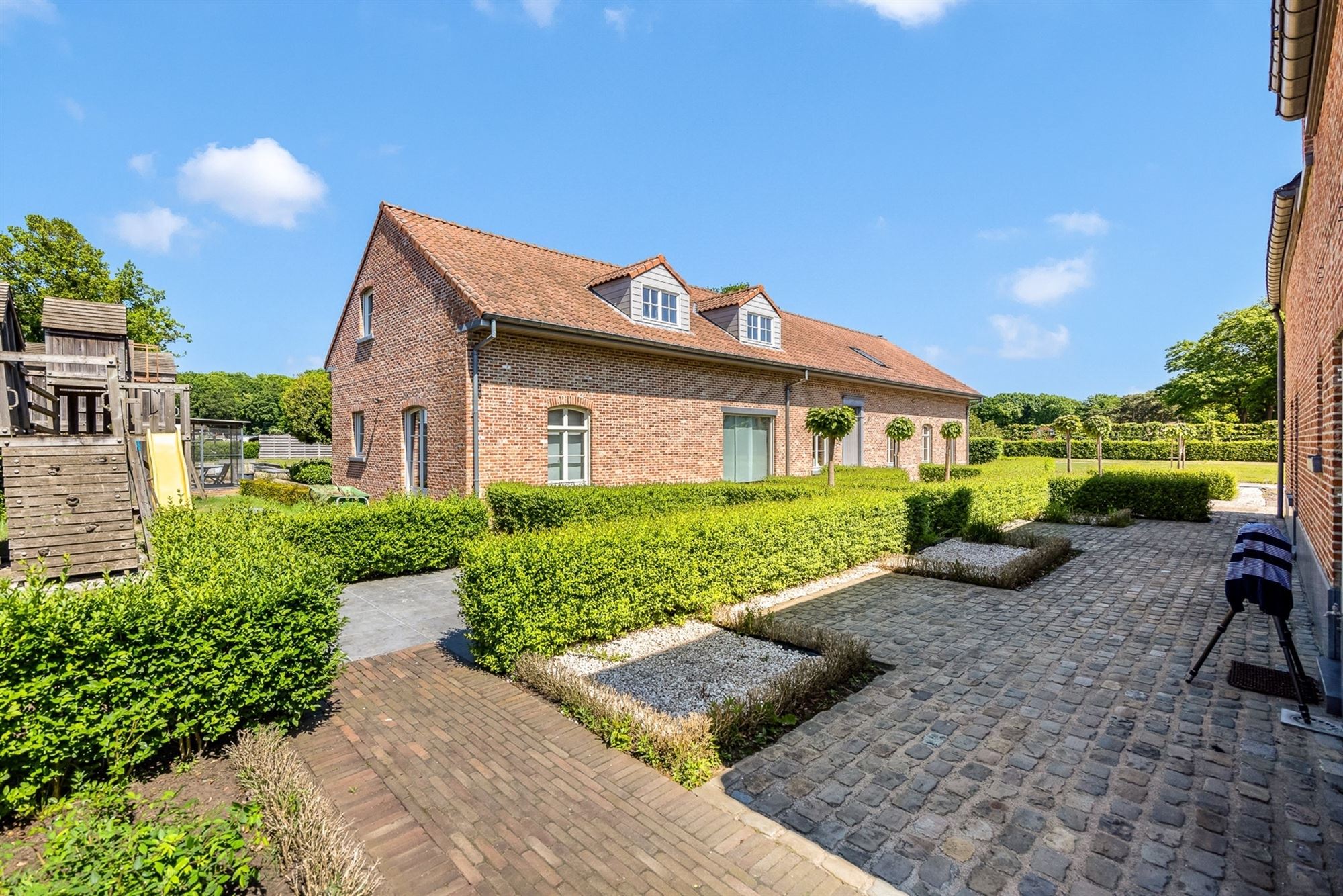 UNIEK EIGENDOM TE PAAL OP PERCEEL VAN MAAR LIEFST 1,2 HECTARE foto 9