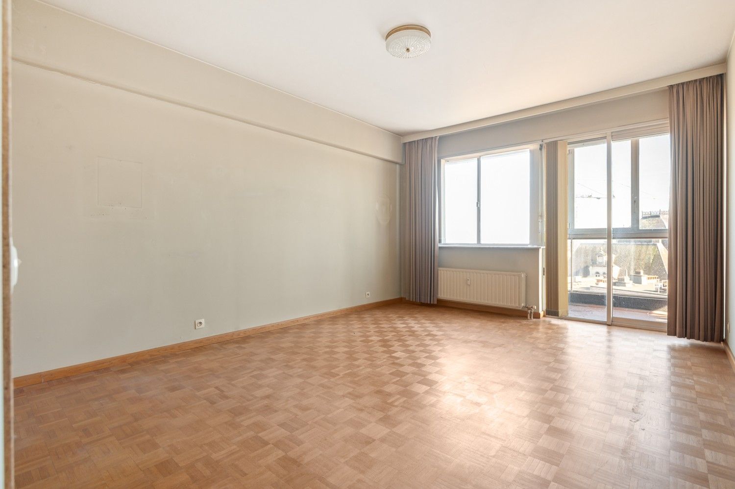 Te renoveren 3 slaapkamer appartement met prachtig uitzicht op de kathedraal in het centrum van Antwerpen! foto 21