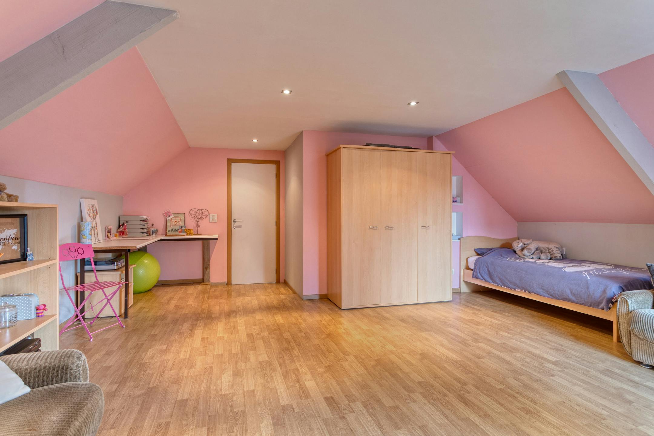 Ruime villa met 5 kamers te koop in Desselgem foto 21