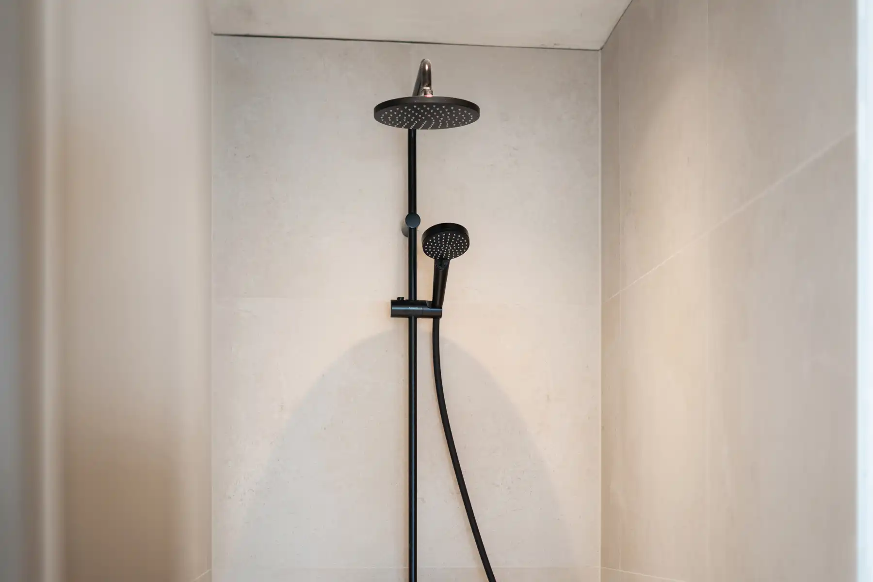 Halfopen nieuwbouwwoning foto 6