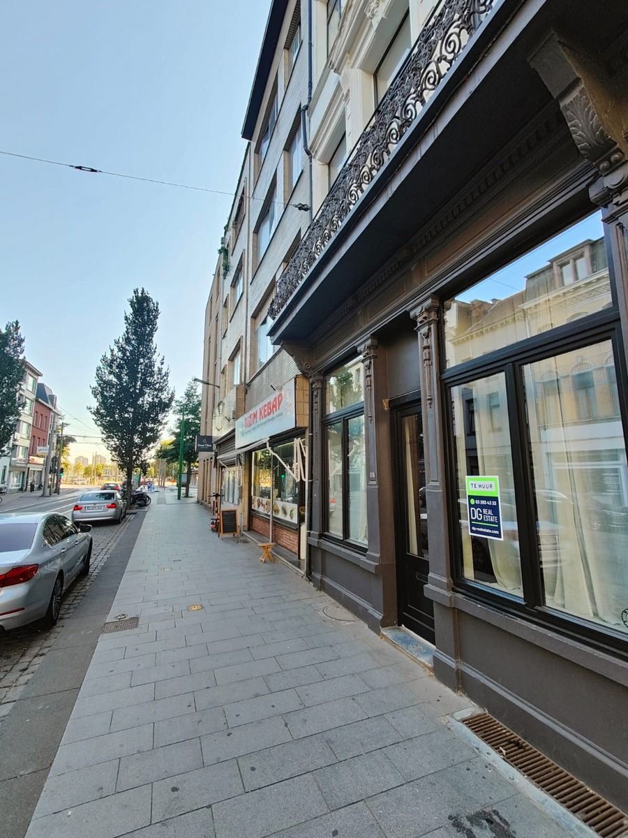 Karaktervol kantoor 34 m² in opkomende Brederodestraat foto 3