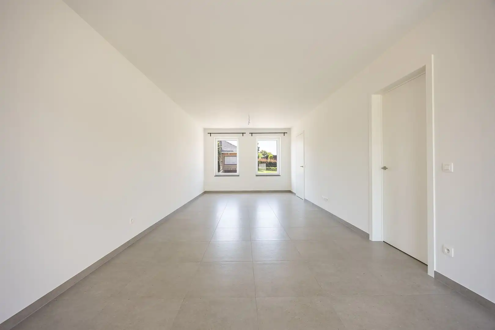 Recente nieuwbouwwoning met grote, zonnige tuin  foto 8