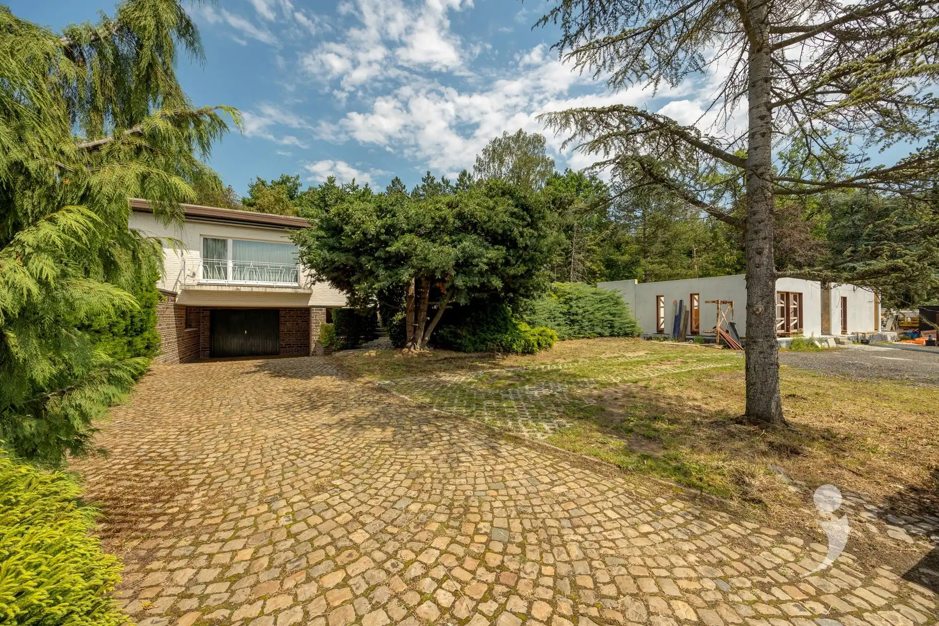 Ruime te renoveren woning!  foto 33