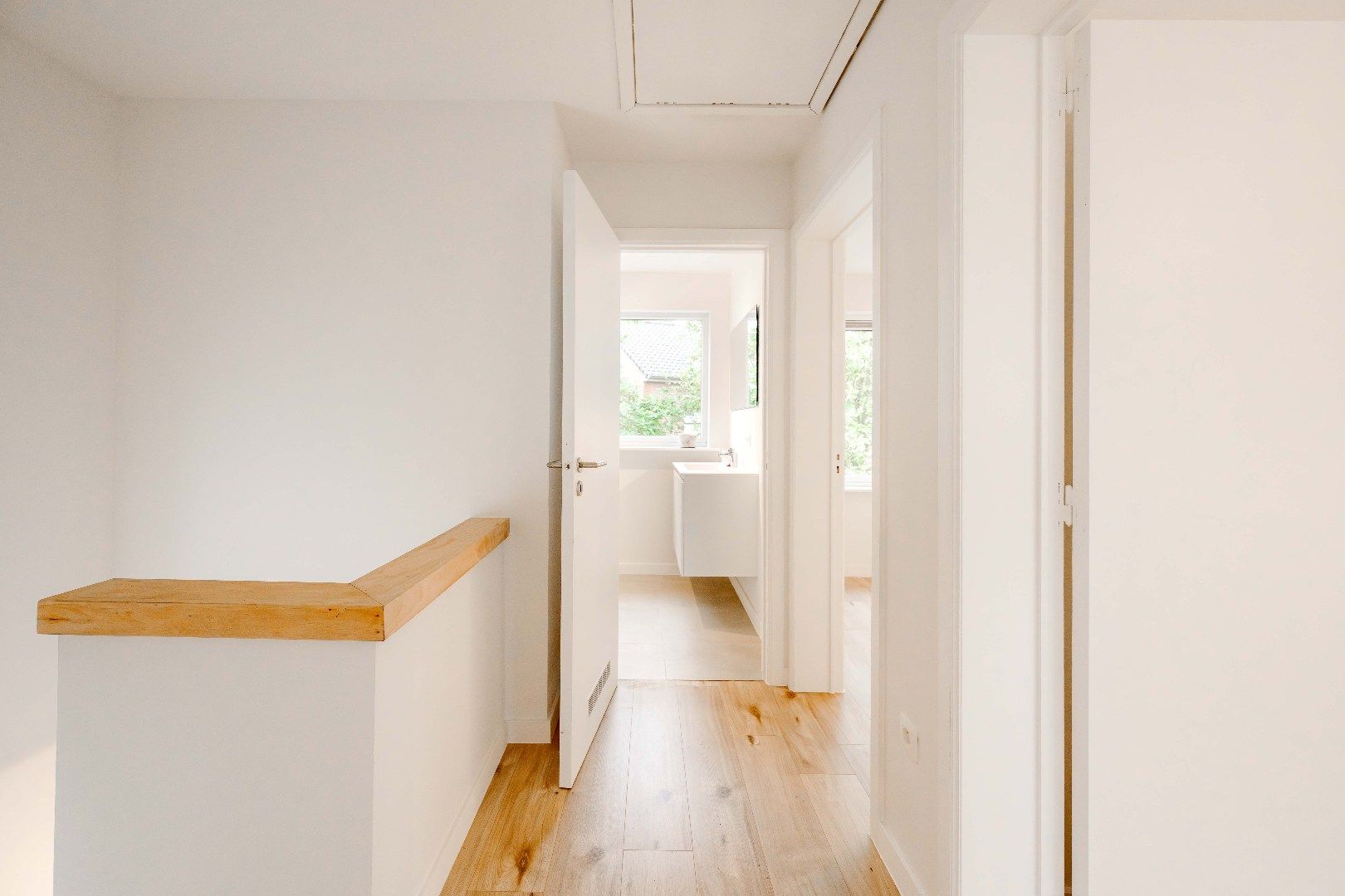 PERFECT INSTAPKLARE ENERGIEVRIENDELIJKE WONING MET TUIN EN GARAGE foto 15