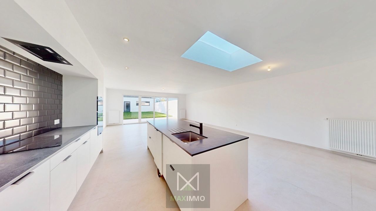 Volledig vernieuwde woning in centrum Lauwe – luxe, licht en leefruimte in één pakket foto 2