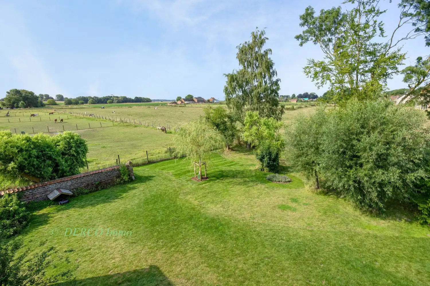 prachtig gerenoveerde vierkantshoeve met "een ZIEL" foto {{pictureIndex}}