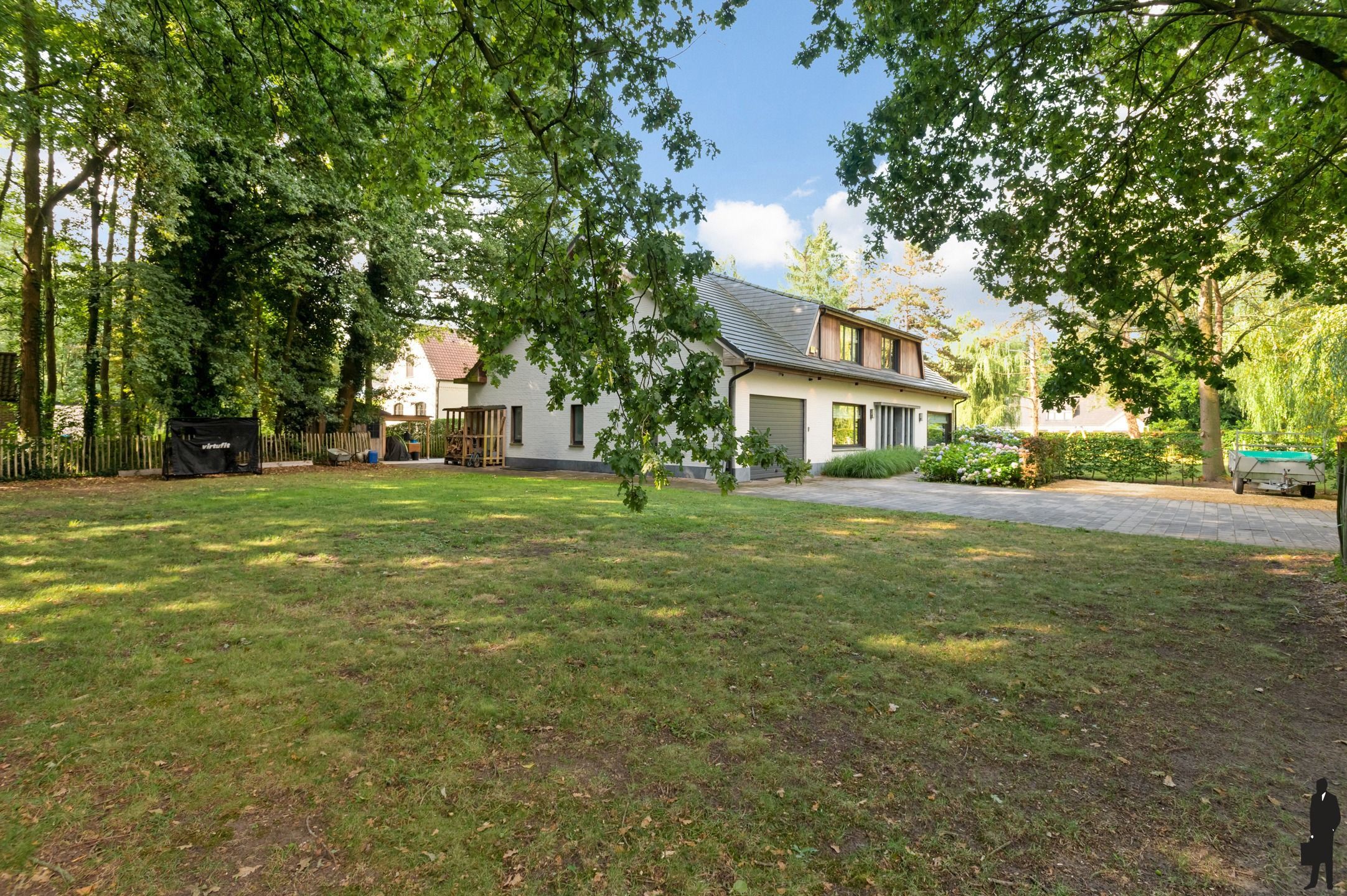 Stijlvolle gezinswoning op perceel van 2.165 m² in residentiële wijk Den Drijhoek foto 29