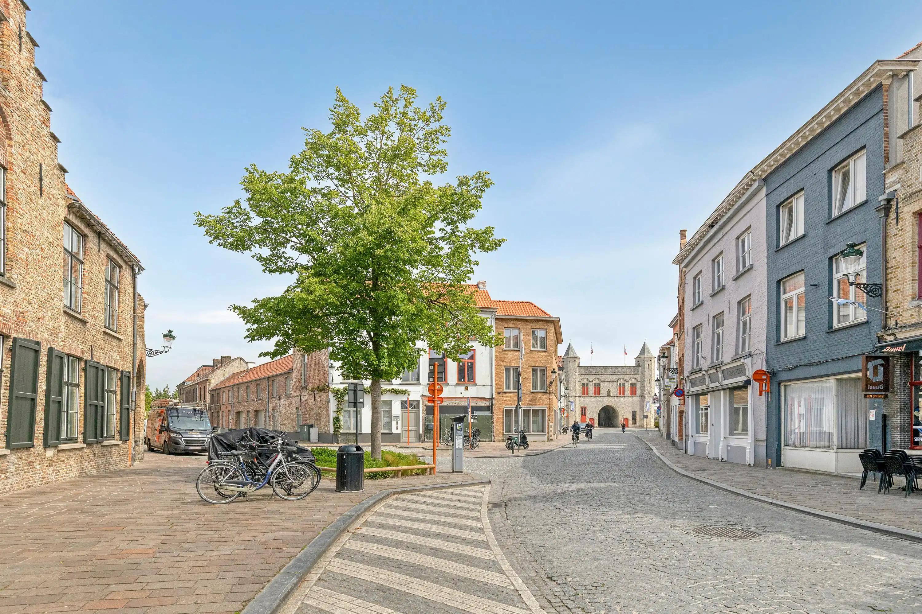 Perfect uitgeruste herenwoning met 3 slaapkamers in Brugge foto 13