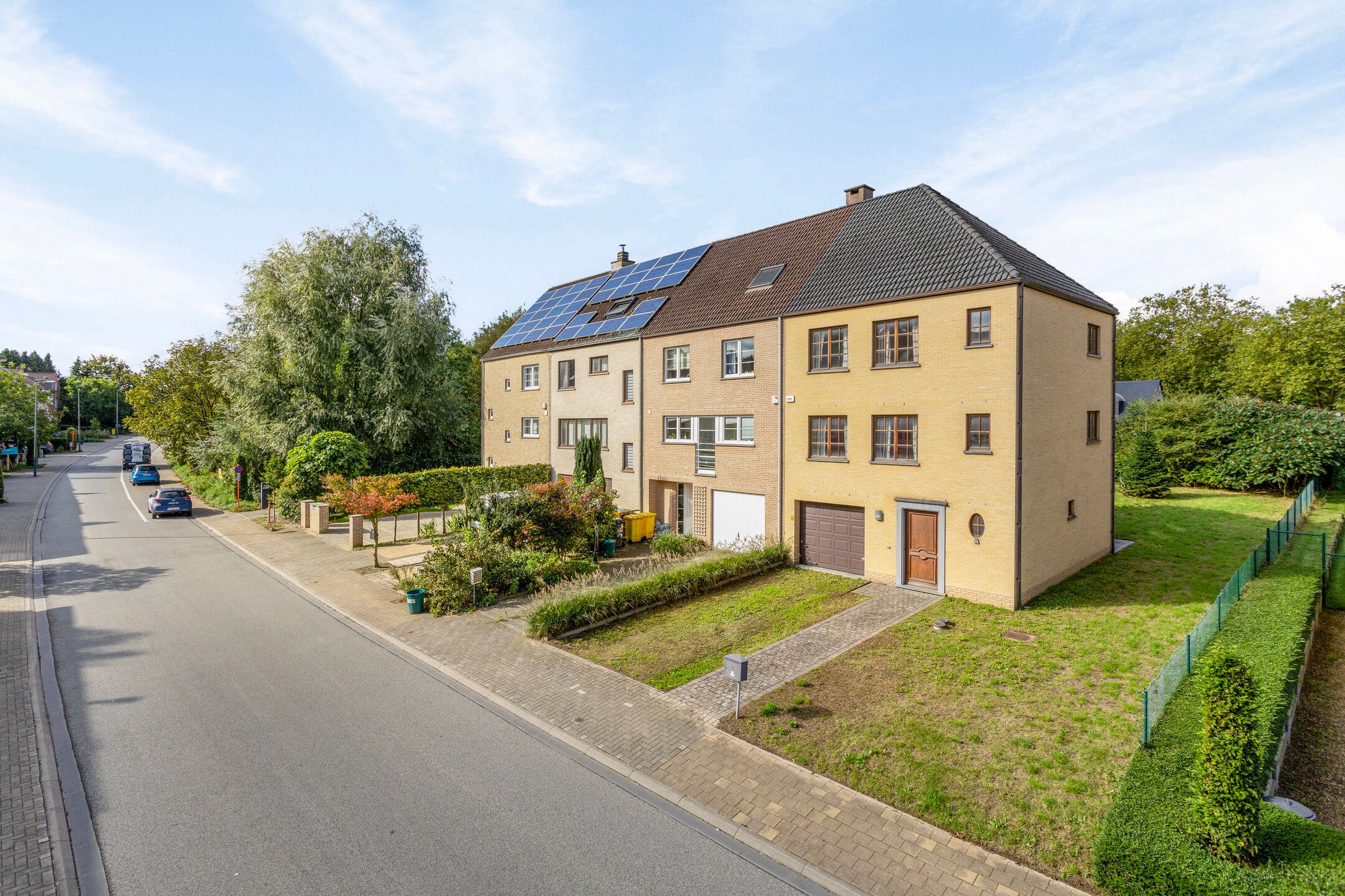 Mooie Bel-Etage met prachtig tuin  foto 1