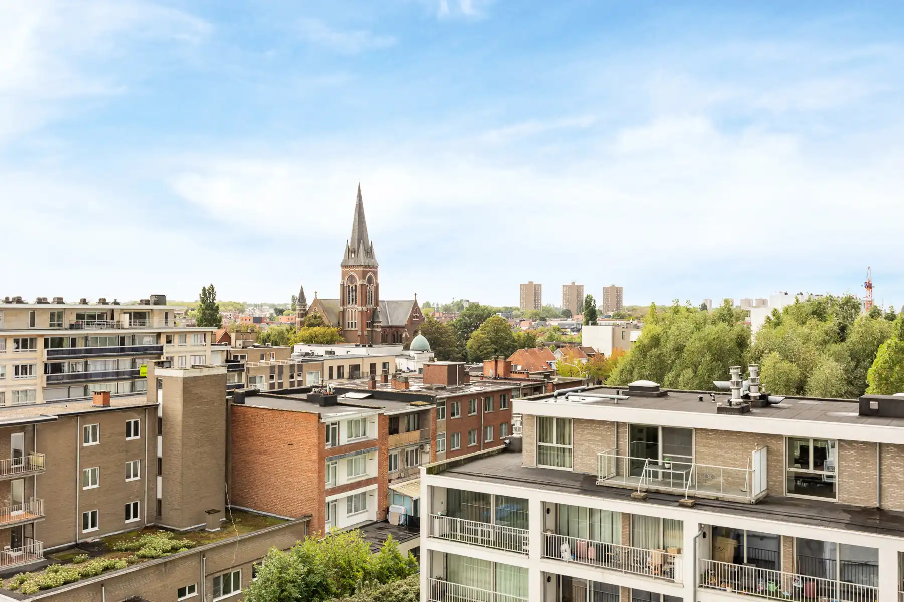Ruim appartement met balkon en open zicht! foto 14
