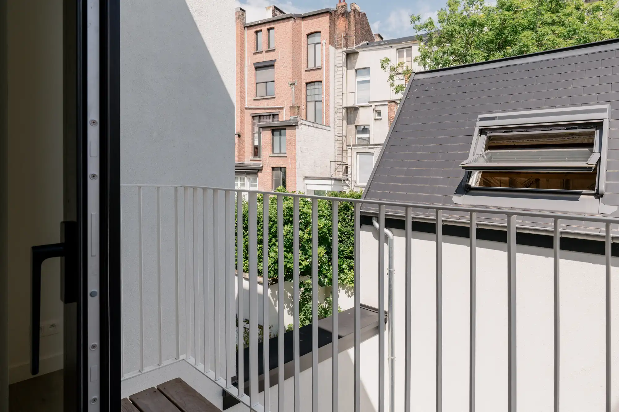 Eerste bewoning na renovatie in dit duplex appartement nabij het Vlinderpaleis op het Zuid foto 6