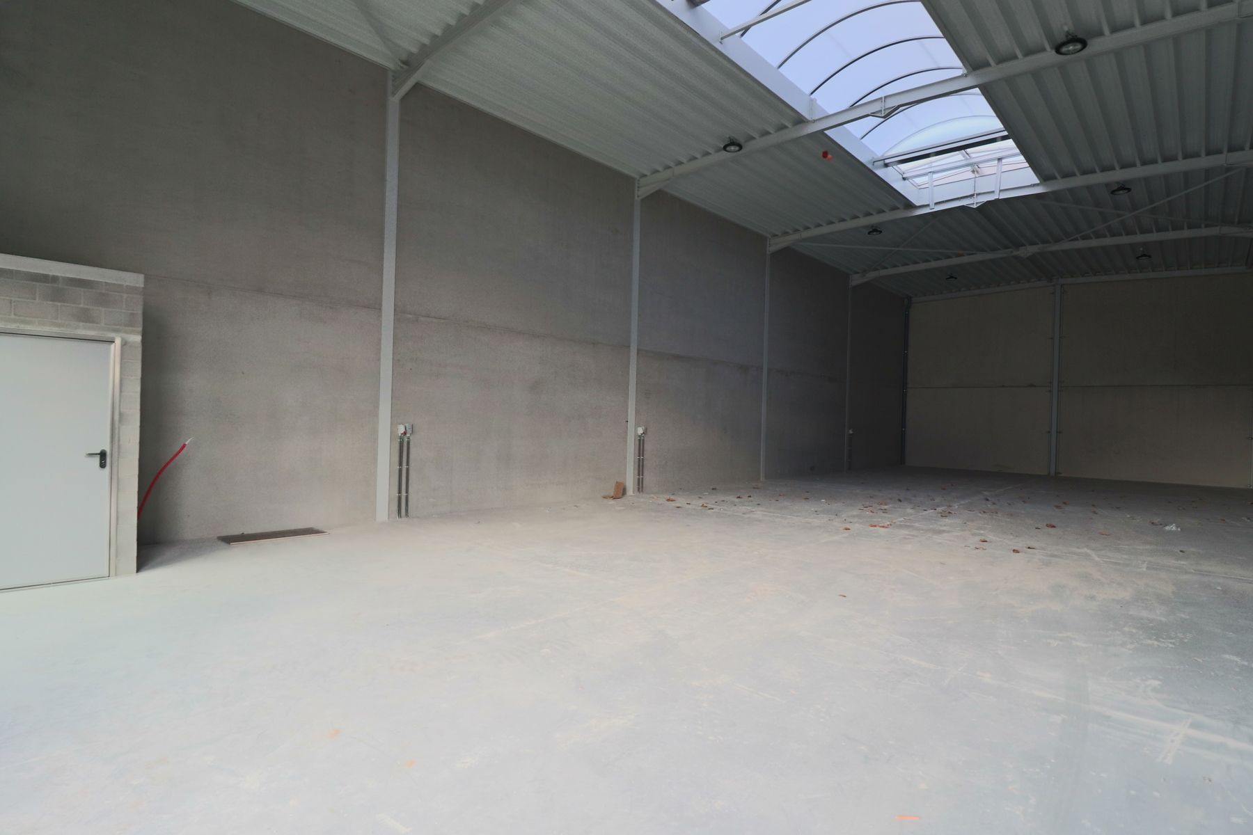 Een nieuwbouw opslag- / bedrijfsruimte van 275 m². foto 5