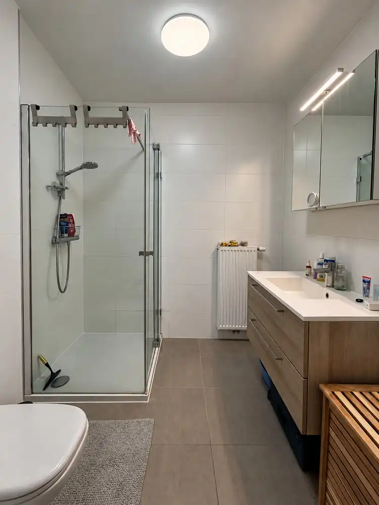 Gelijkvloers appartement met EPC label A, ruim terras en autostaanplaats foto 9