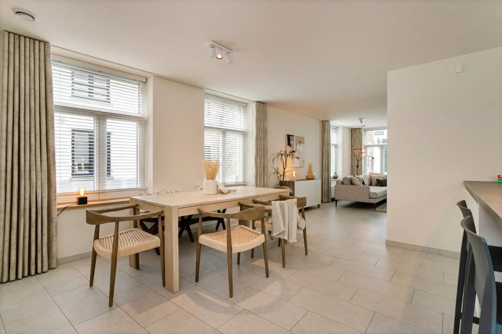 Unieke woning binnen de stadswallen van Brugge foto 8