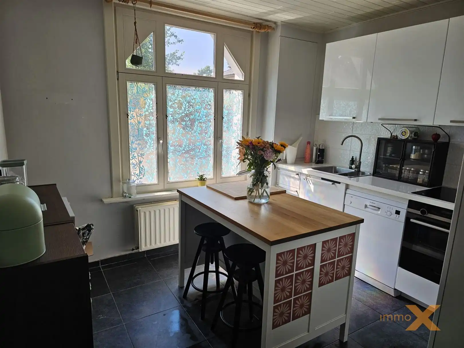 CHARMANTE HALFOPEN BEBOUWING MET GGE EN TUIN foto 6