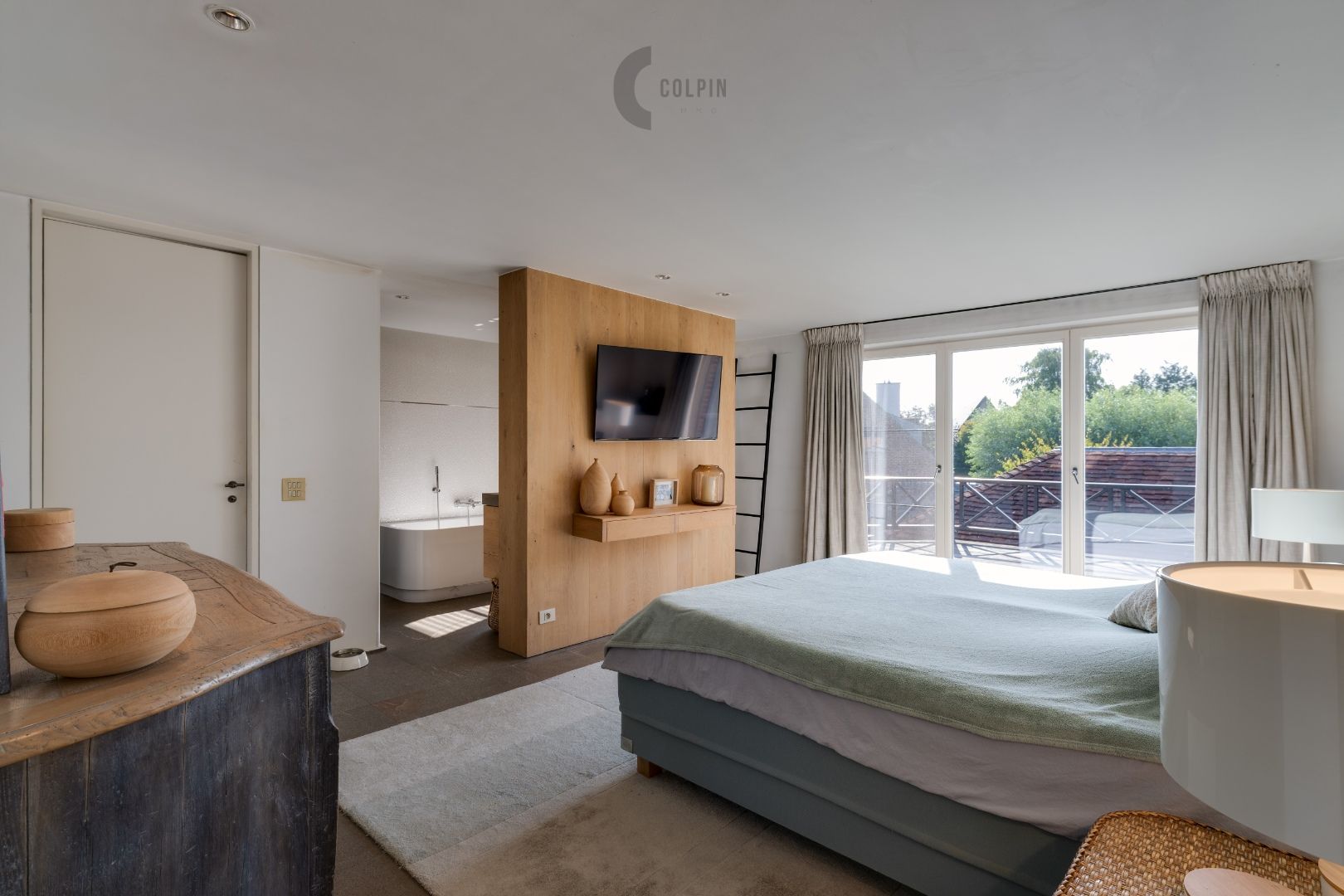 Adembenemende villa in een rustige wijk foto 21