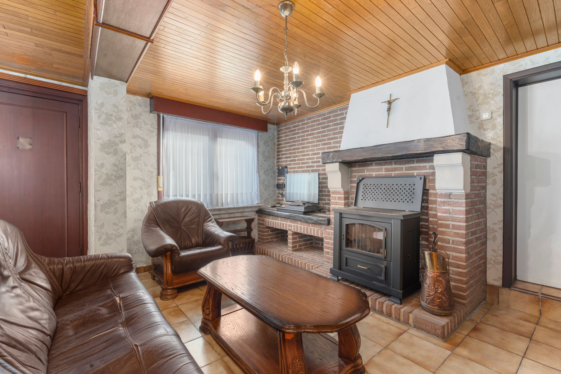TE KOOP - te renoveren woning op rustige locatie  foto 5