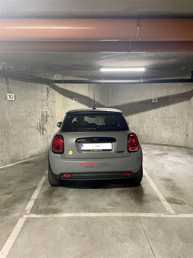 Ruim duplex appartement met 2 slaapkamers en gezellig terras in het centrum van Hasselt.  foto 22