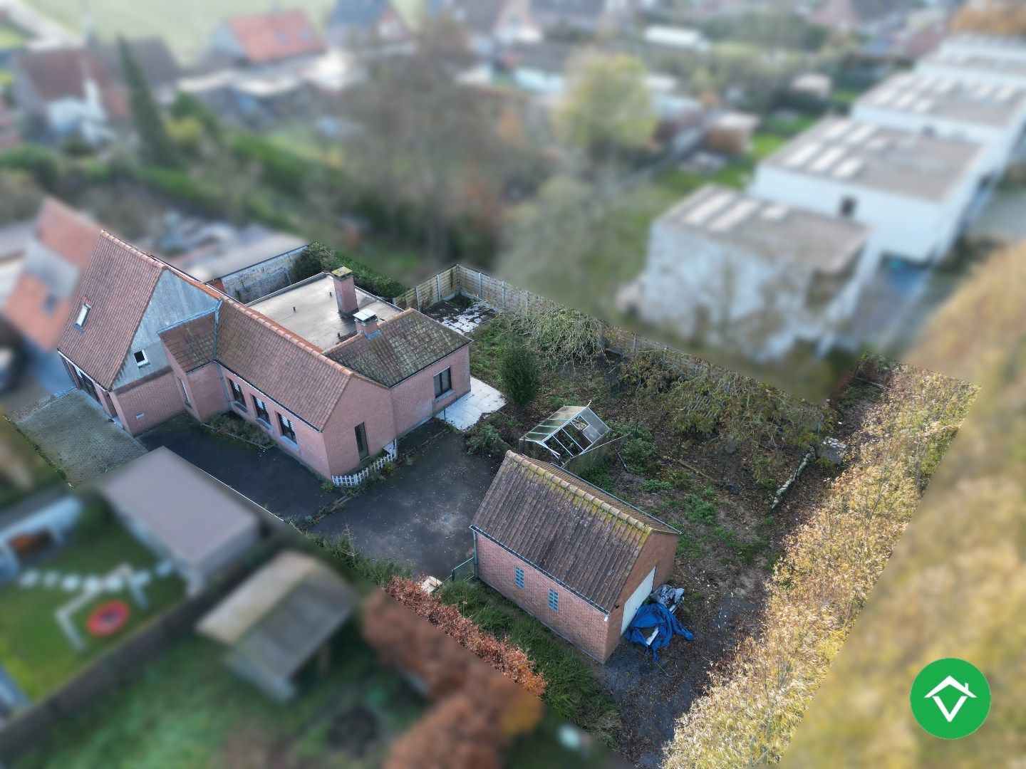 Rustig gelegen halfopen bebouwing met 3 slaapkamers, tuin en garage met uitweg! foto 27