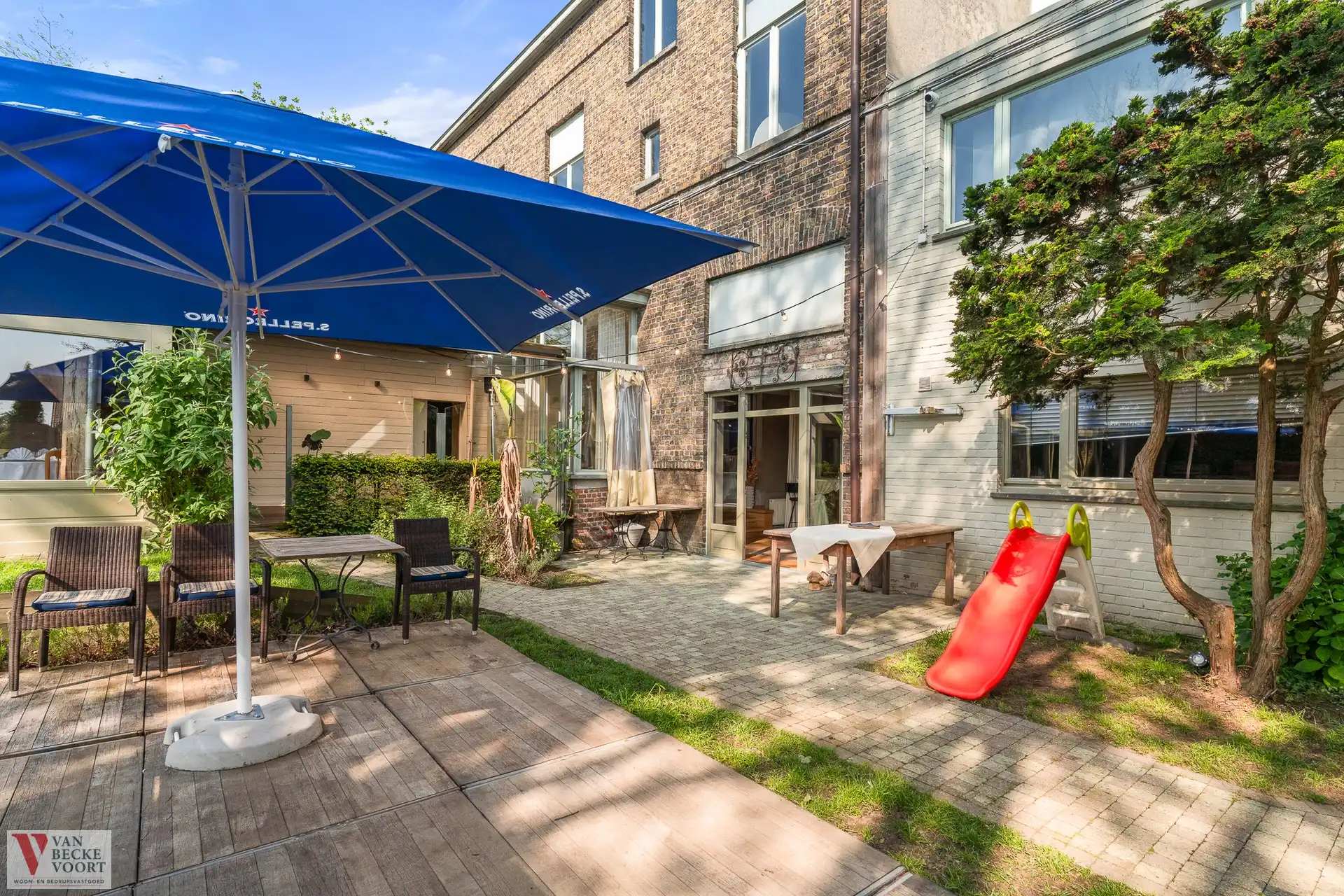 Imposant herenhuis met feestzaal foto 10