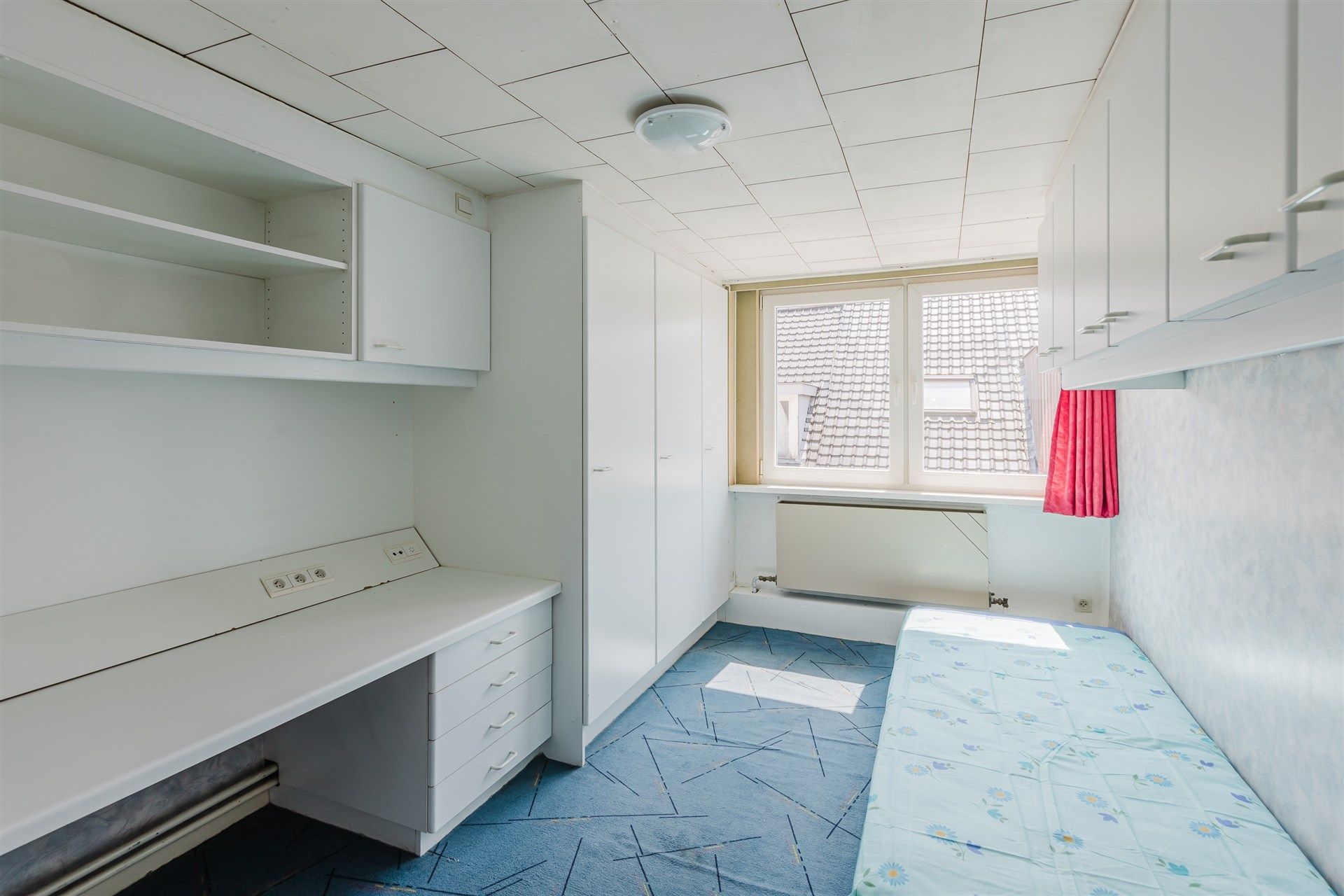 Ruime woning met 5(!) slaapkamers, dakterras en tuin foto 24