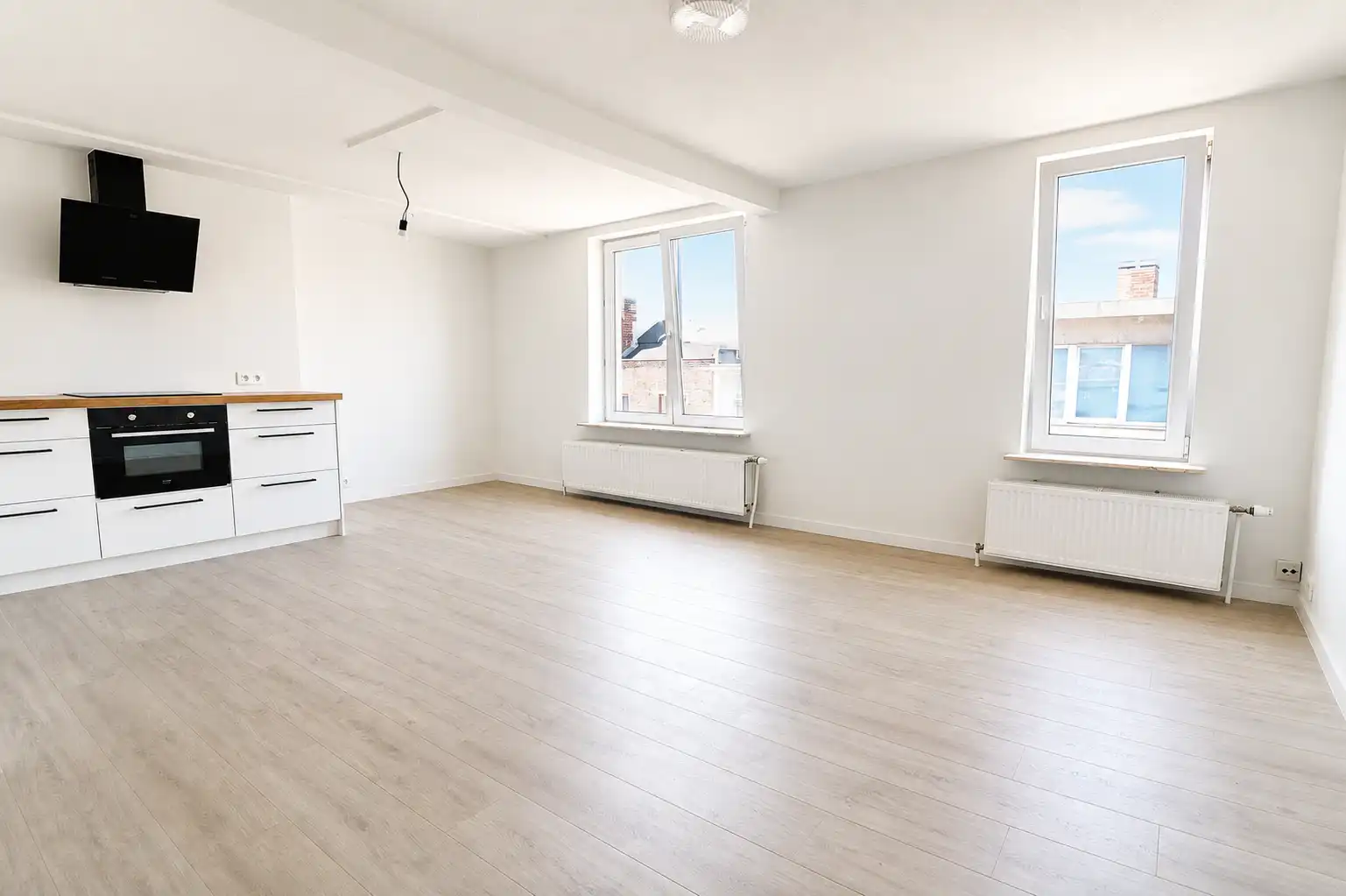 Gerenoveerd appartement (70 m²) vlakbij Grote Markt, jachthaven, Zeedijk en winkelstraten. foto 5