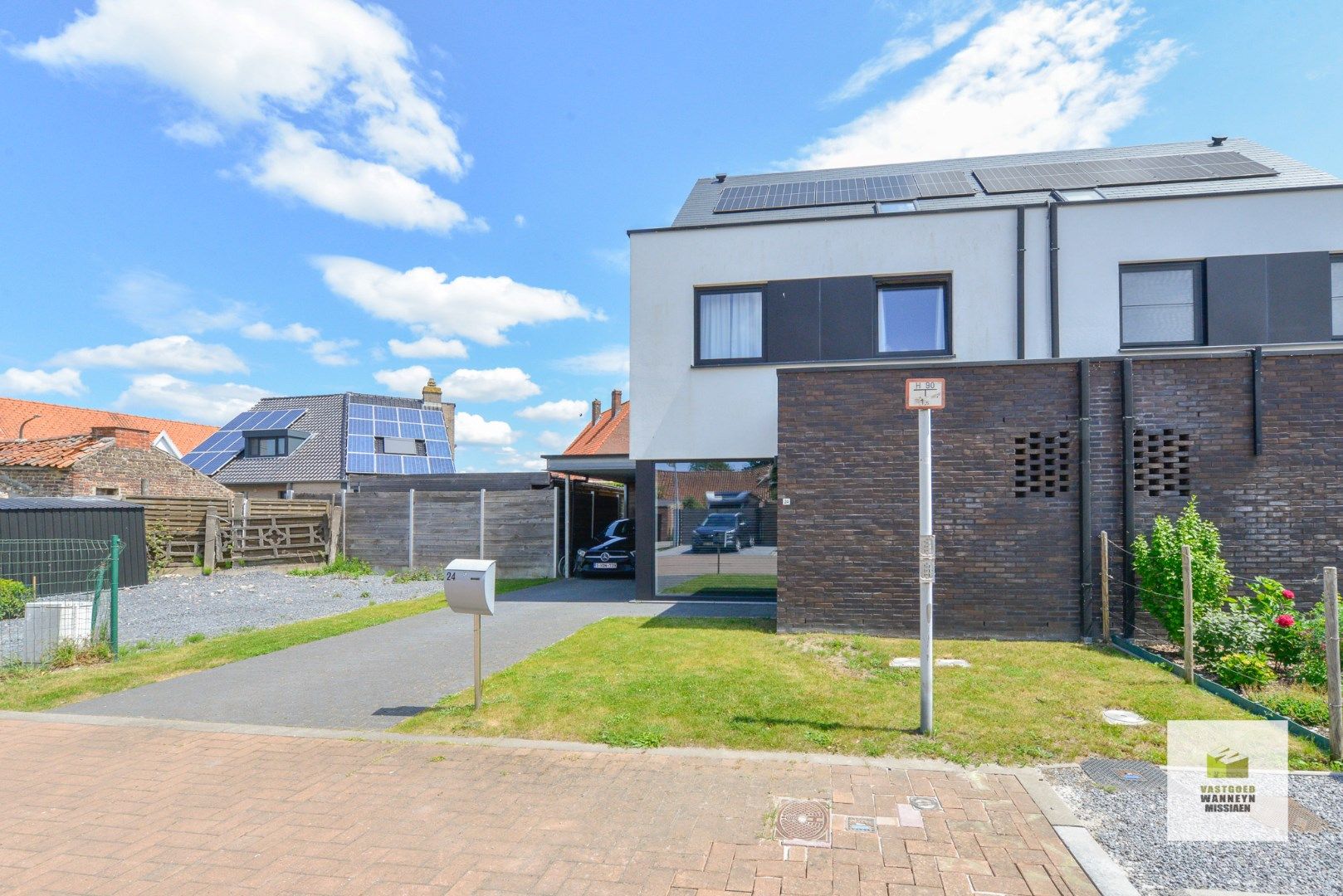 Energiezuinige recente woning met 3 slaapkamers, tuin en carport in rustige straat te Sint-Joris foto 21