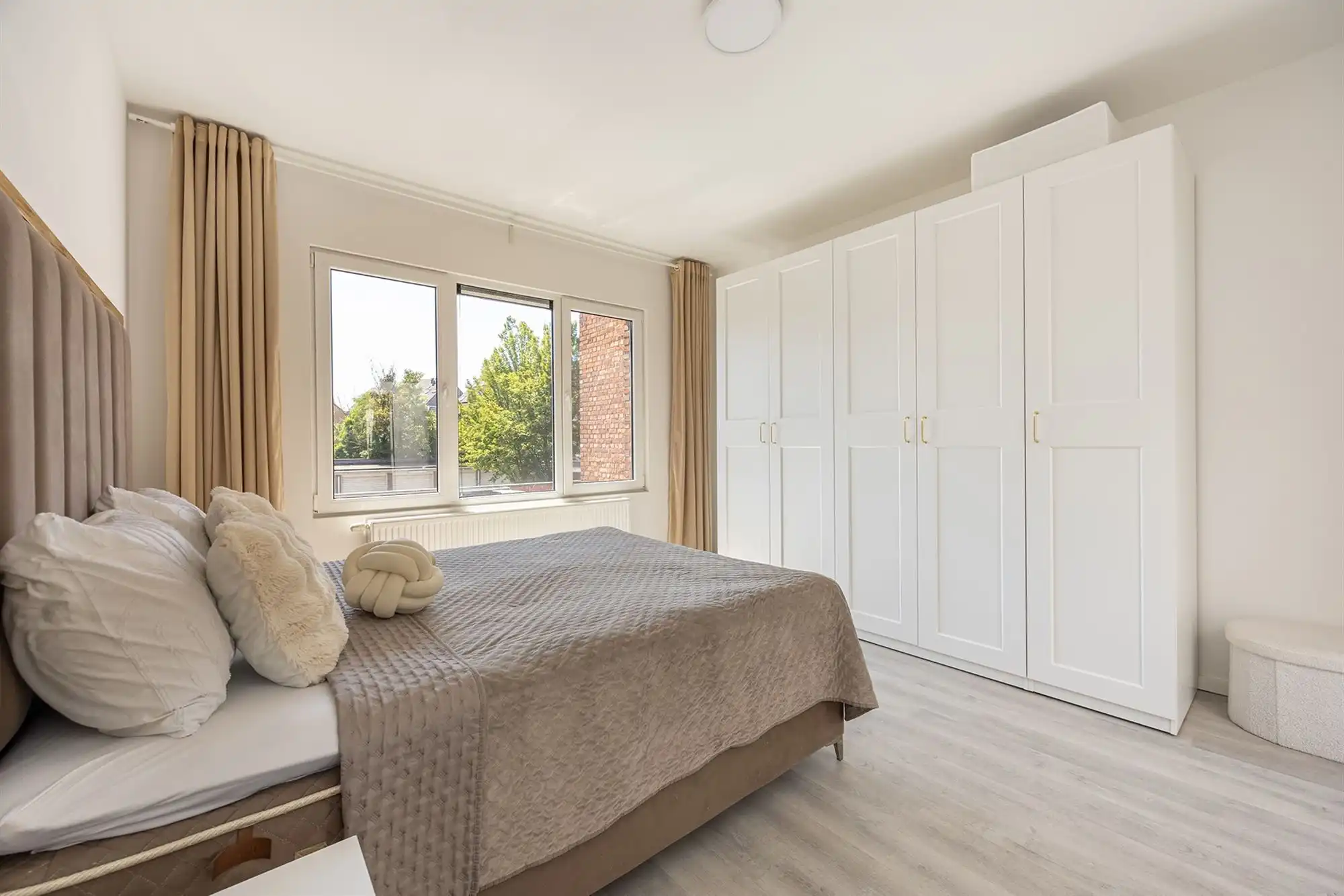Instapklaar eengezinswoning met 3 slaapkamers en tuin foto 9