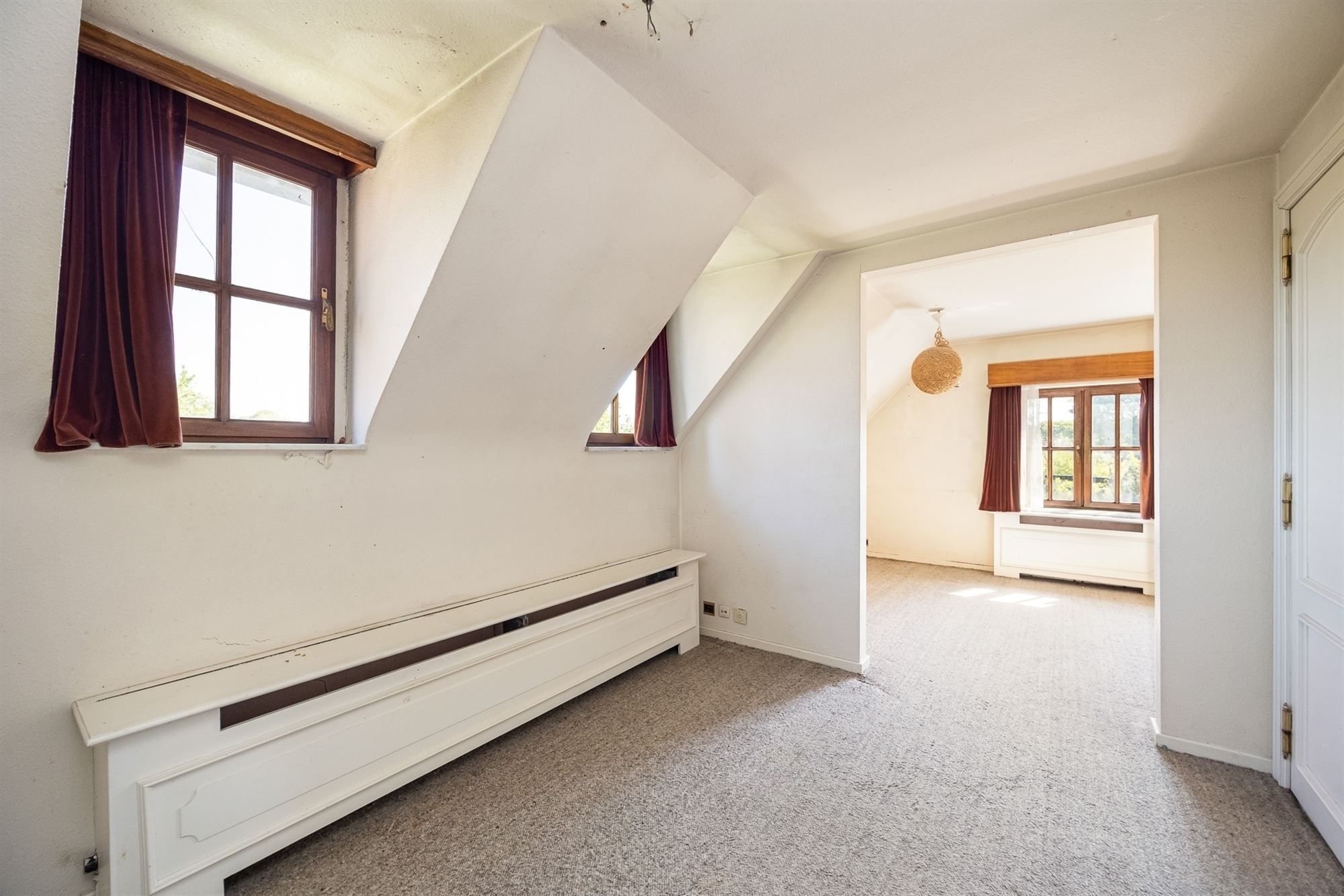 Villa met bijgebouwen op prachtig perceel foto 16
