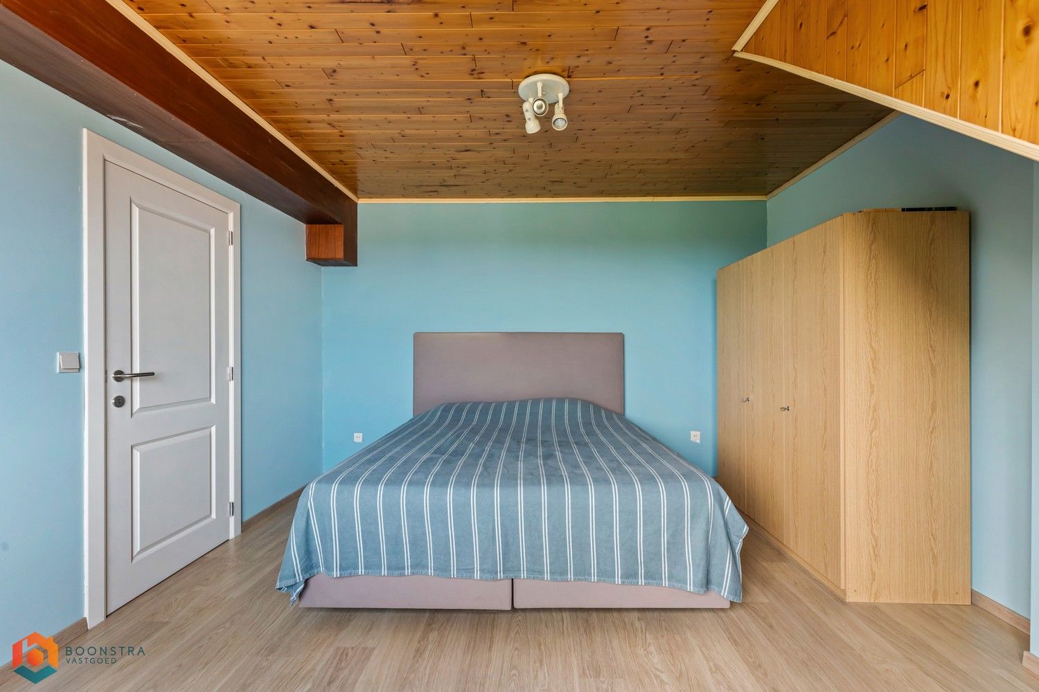 Instapklare woning met garage op sublieme locatie foto 15
