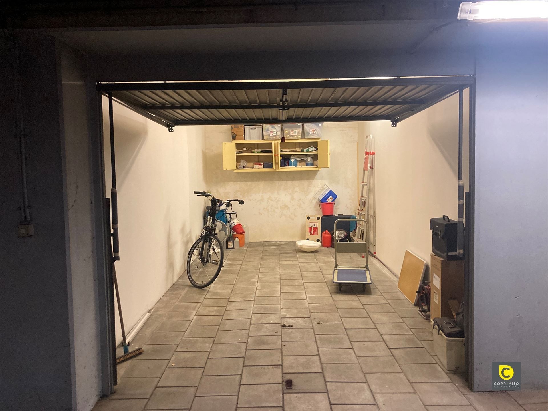 Ruime ondergrondse garagebox te Fruithoflaan!  foto 4
