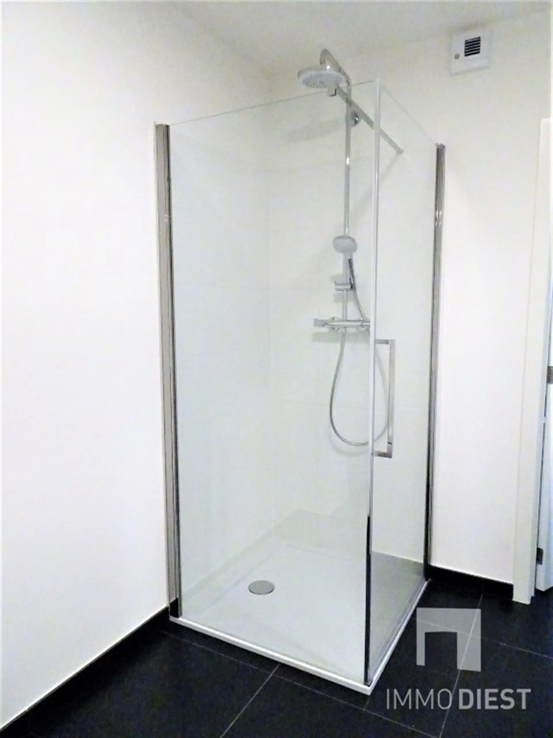 PRACHTIG modern appartement met superterras in Bekkevoort! foto 17