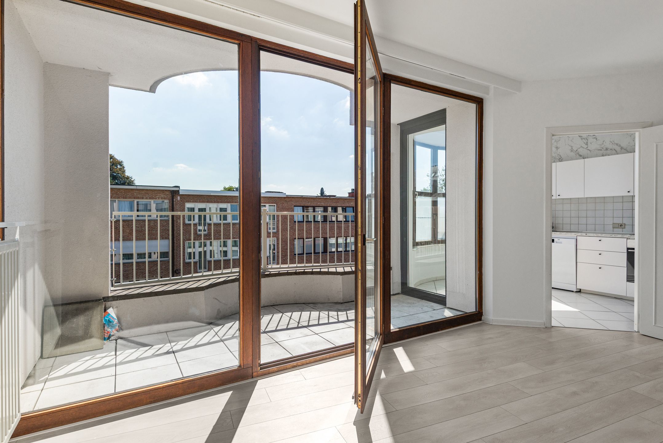 Lichtrijk appartement met 2 slaapkamers en 2 terrassen  foto {{pictureIndex}}