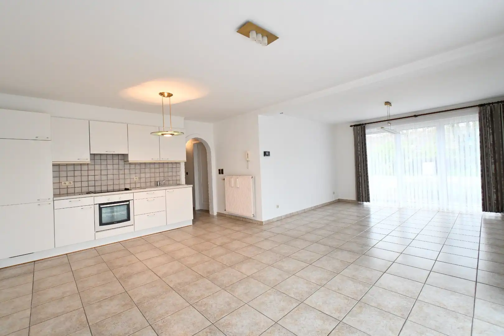 Gelijkvloers appartement met 2 slaapkamers en garage foto 5