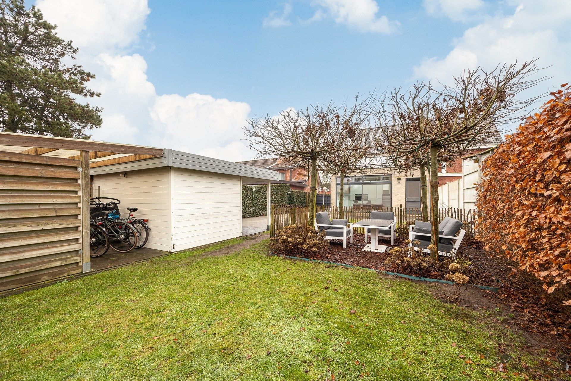 Woning met 4 slaapkamers en praktijk- of kantoorruimte op 744 m² foto 23