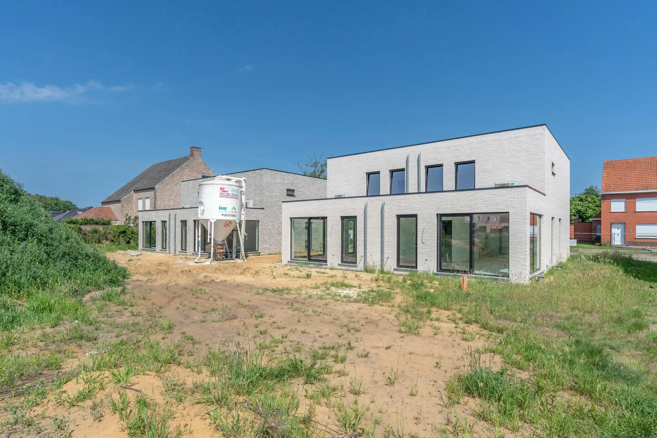 Toffe energiezuinige nieuwbouwwoning met drie slpks  foto 2