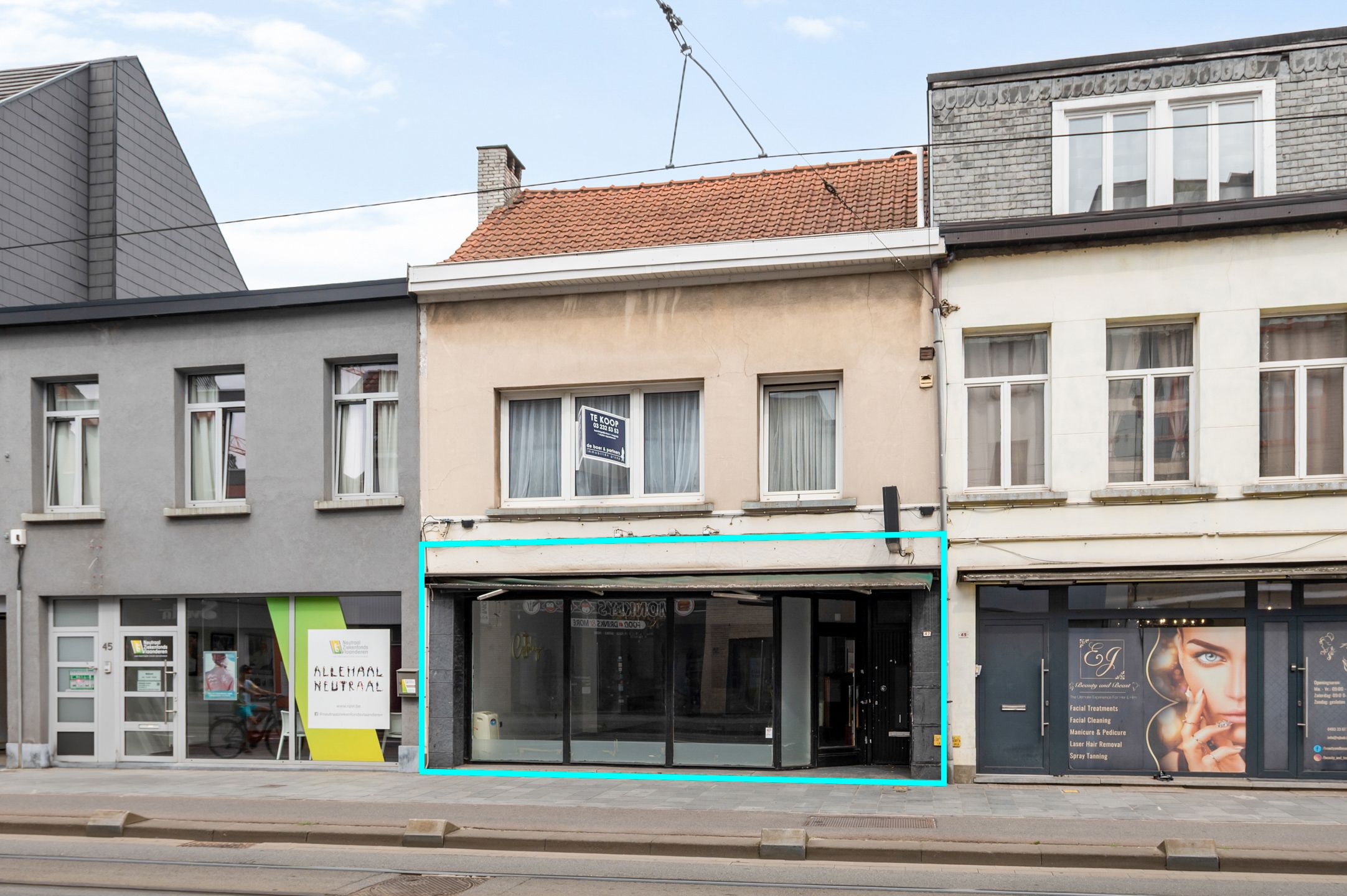 Commercieel pand met zichtbaarheid, ruimte en mogelijkheden! foto {{pictureIndex}}