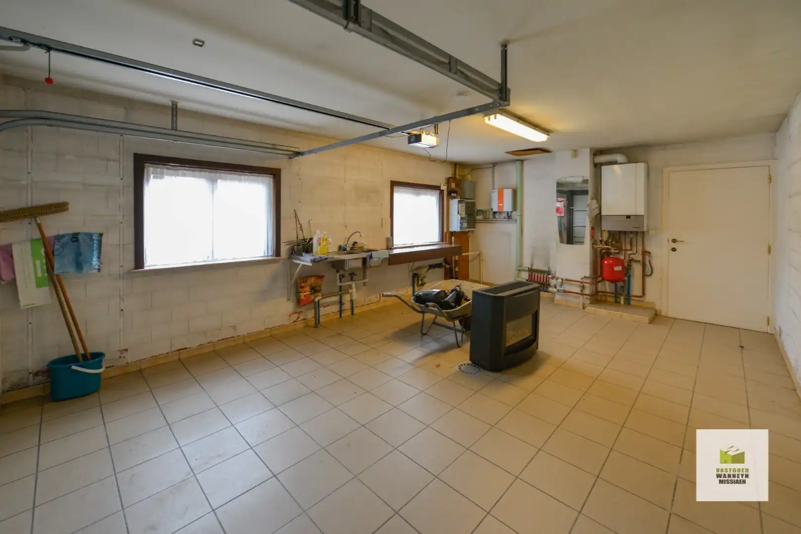 Uitbreidbare gelijkvloerse woning met grote garage op 1303m2 foto 22