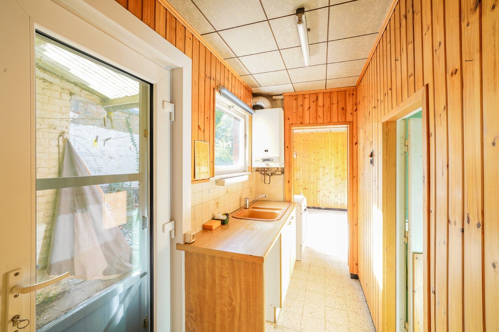 Te renoveren woning met voortuin, achtertuin op rustige ligging nabij het centrum foto 8