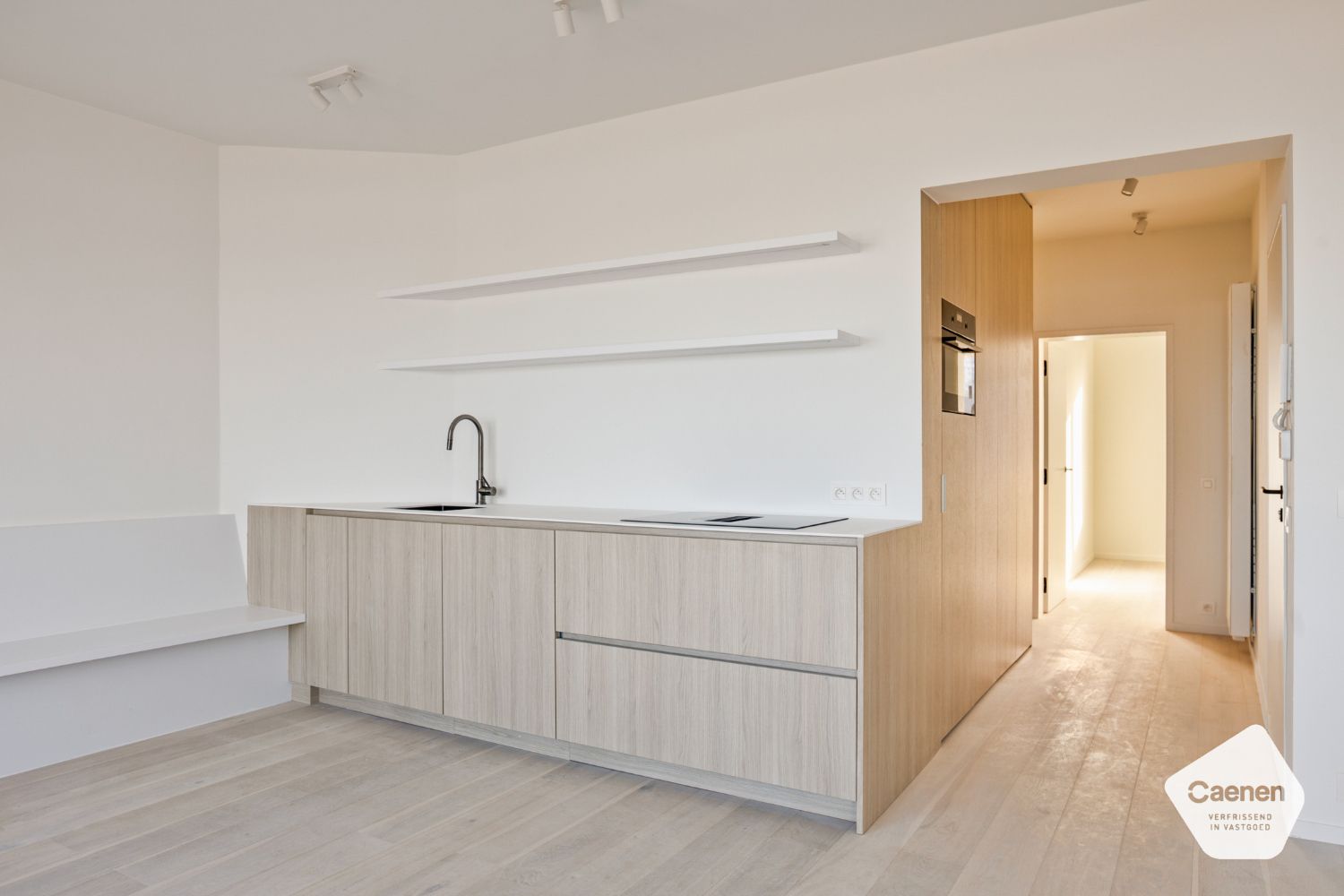 Prachtig totaal gerenoveerd appartement met frontaal zeezicht in De Panne foto 7