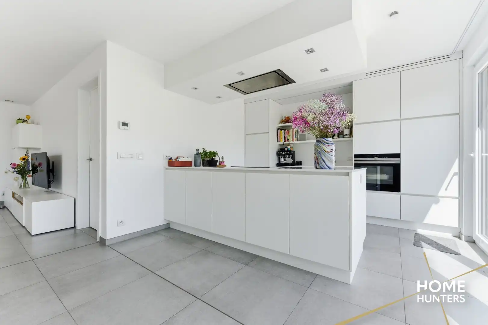 Exclusieve, energiezuinige Halfopen bebouwing (2017) met 4 slaapkamers, zonnige tuin en hoogwaardige afwerking te Ieper foto 8