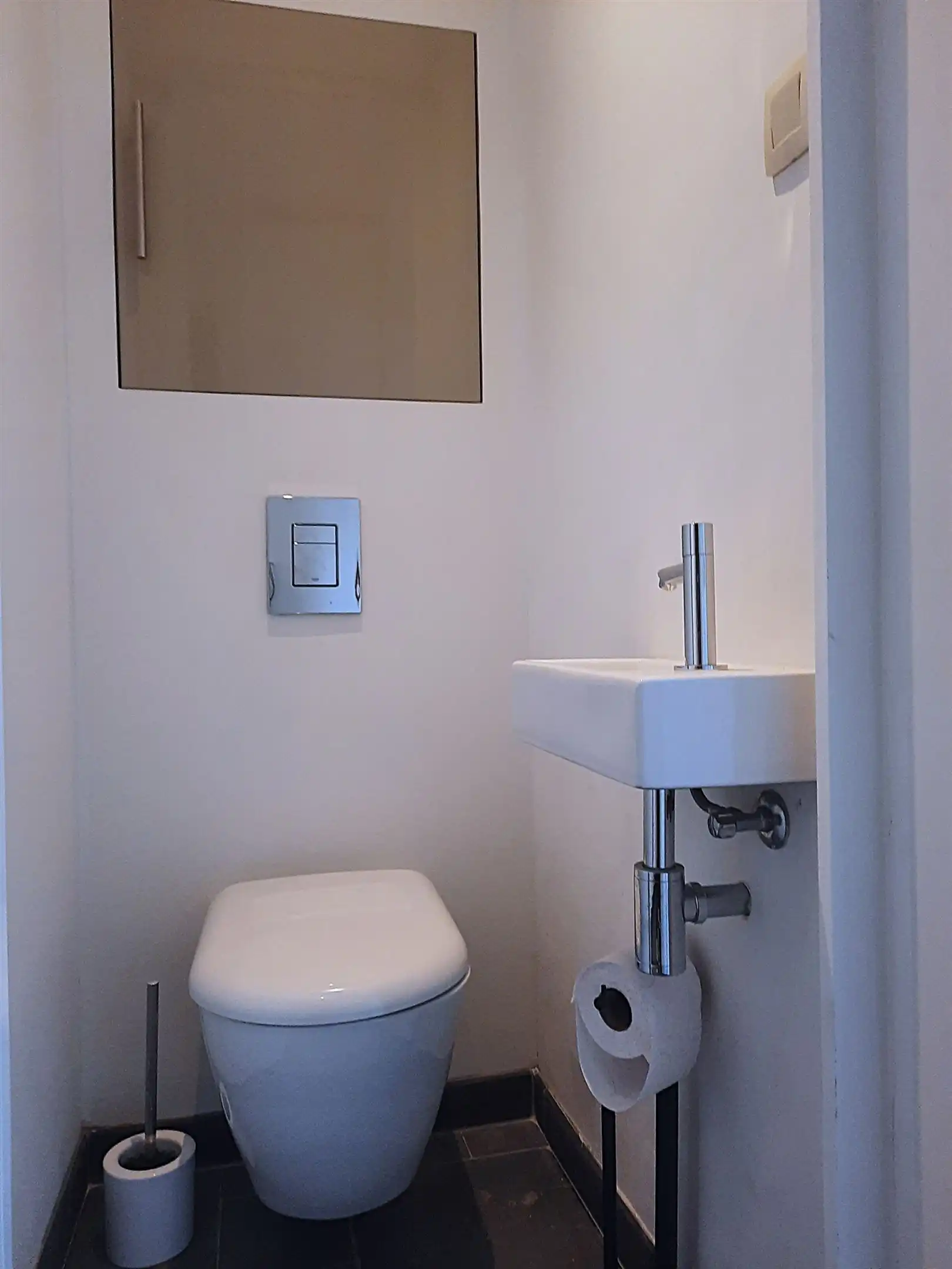 Eigentijdse woning, optimaal wooncomfort met eigentijdse look and feel. Heel energiezuinig dankzij grondige totaalrenovatie. foto 12