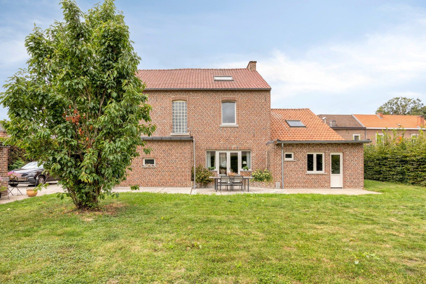 Grote woning met mooie tuin en 2 garages in Tongeren-Vreren foto 27