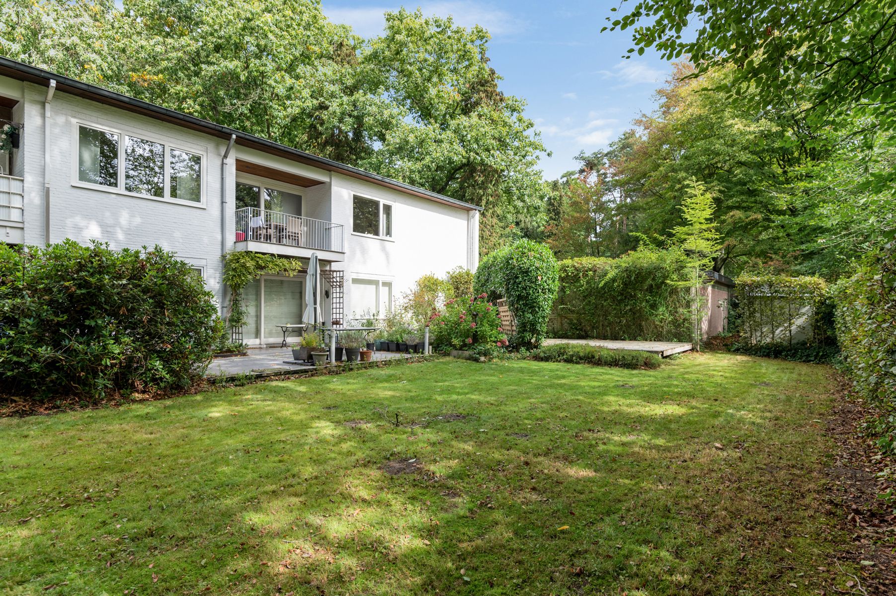 Wonen in het groen: luxueus app. met terrassen & garage foto 16