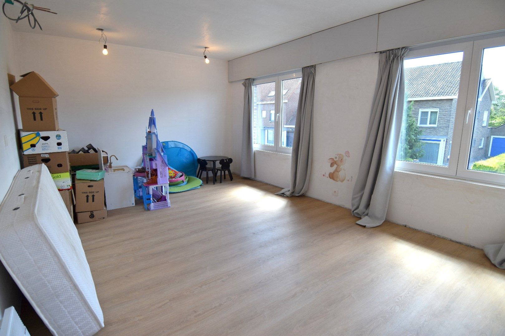 Alleenstaande woning in een kindvriendelijke woonwijk met 3 slaapkamers, tuin en garage te koop in Kuurne foto 11