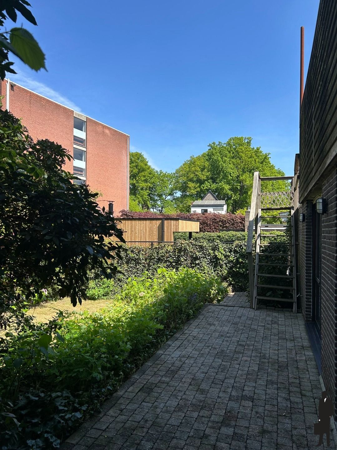 Wonen en werken: woning met praktijk, duplex en tuin! foto 31